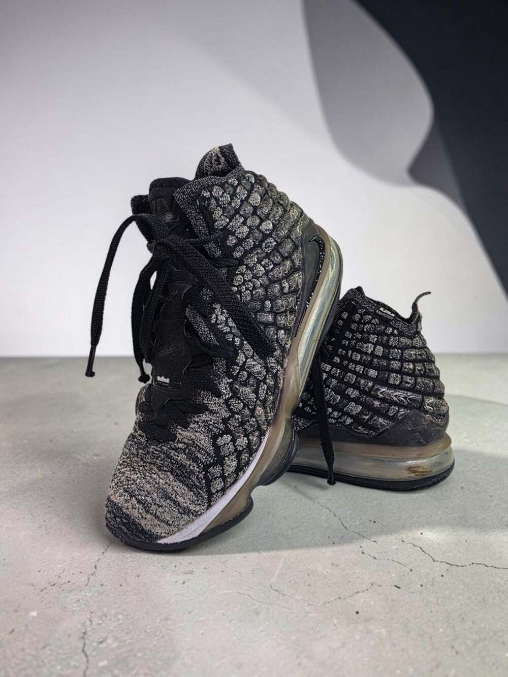 Nike LeBron 17 In The Arena Oreo Black White Basketball Sneakers BQ3177-002